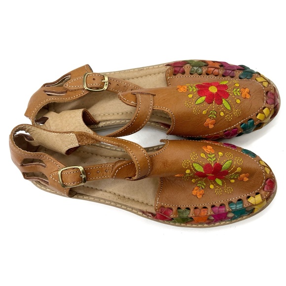 Veronica Sandals Size 8 Floral Embroidery Buckle Closure Leather Mexican - Picture 3 of 4